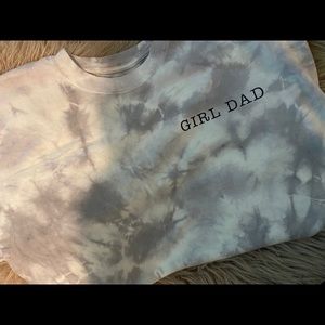 Men tie dye t-shirt.